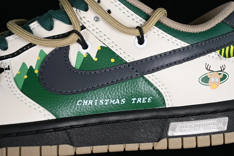 All Categories Nk SB Dunk Series Nk SB Dunk Low Low-top Sneakers Nk Dunk Low Panda Prank-Christmas Jungle Elk Brown Green SB Strappy Low-top Casual Sneakers DJ6188-200